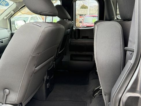 Used 2013 Nissan Titan SV w/ SV Value Truck Pkg image 12