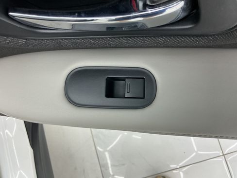 Used 2020 Honda HR-V LX image 38