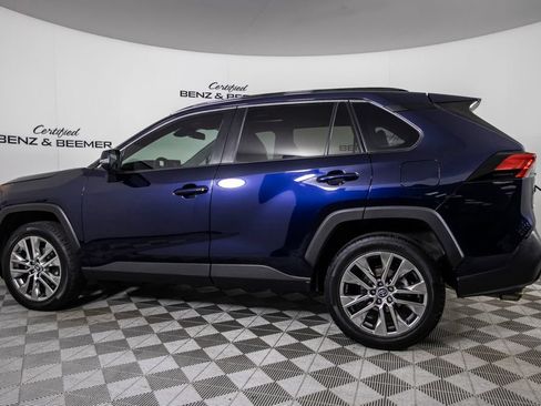 Used 2020 Toyota RAV4 XLE Premium w/ All Weather Liner Package AWD/4WD image 11
