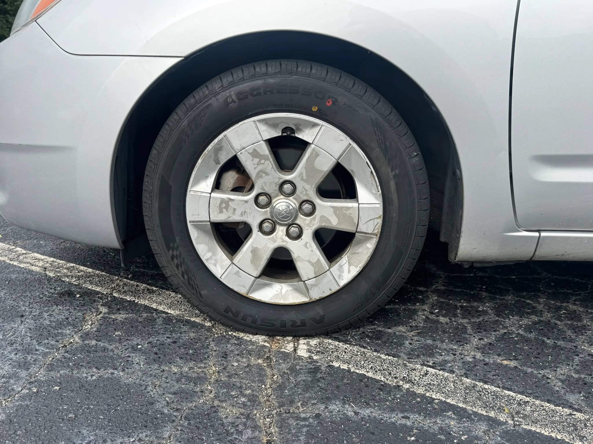 Used 2007 Toyota Prius w/ Pkg 1 FWD image 2