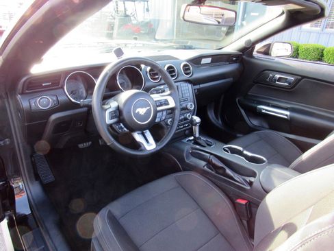 Used 2016 Ford Mustang Convertible w/ Equipment Group 051A RWD image 23