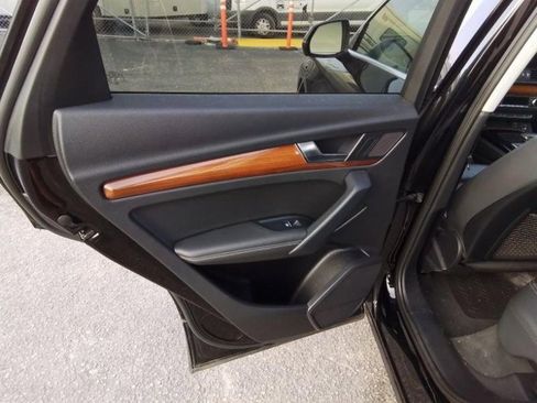 Used 2021 Audi Q5 2.0T Premium Plus image 11