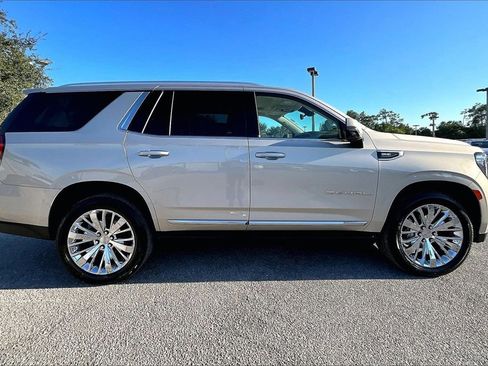 Used 2021 GMC Yukon Denali w/ Denali Premium Package image 4