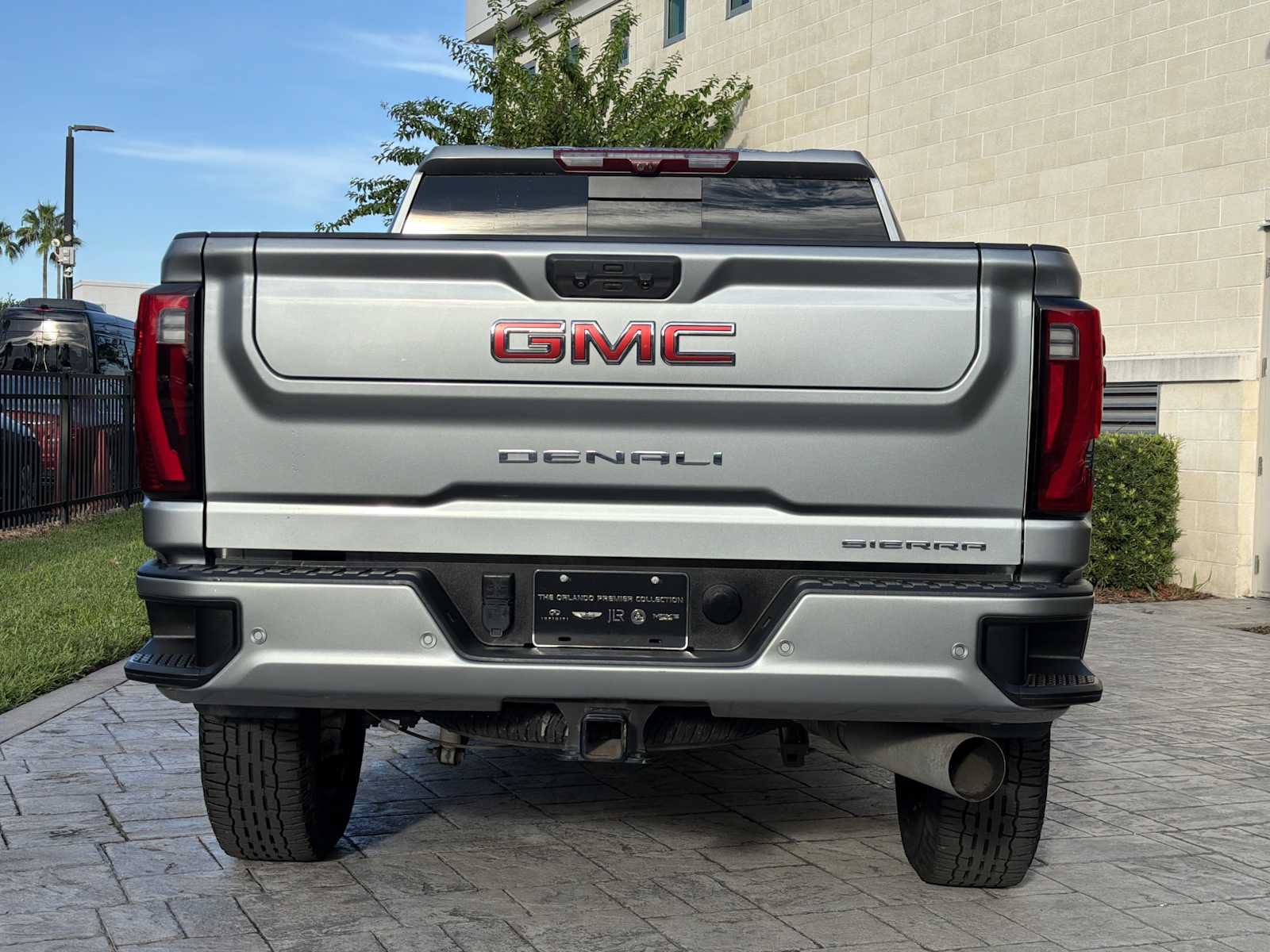 Used 2024 GMC Sierra 2500 Denali w/ Denali Reserve Package AWD/4WD image 5
