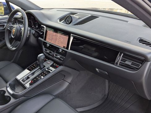 New 2026 Porsche Macan image 26