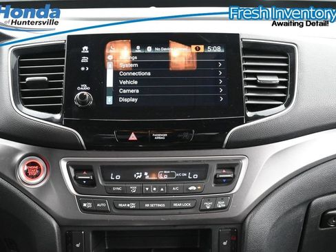 Used 2022 Honda Pilot Special Edition image 16