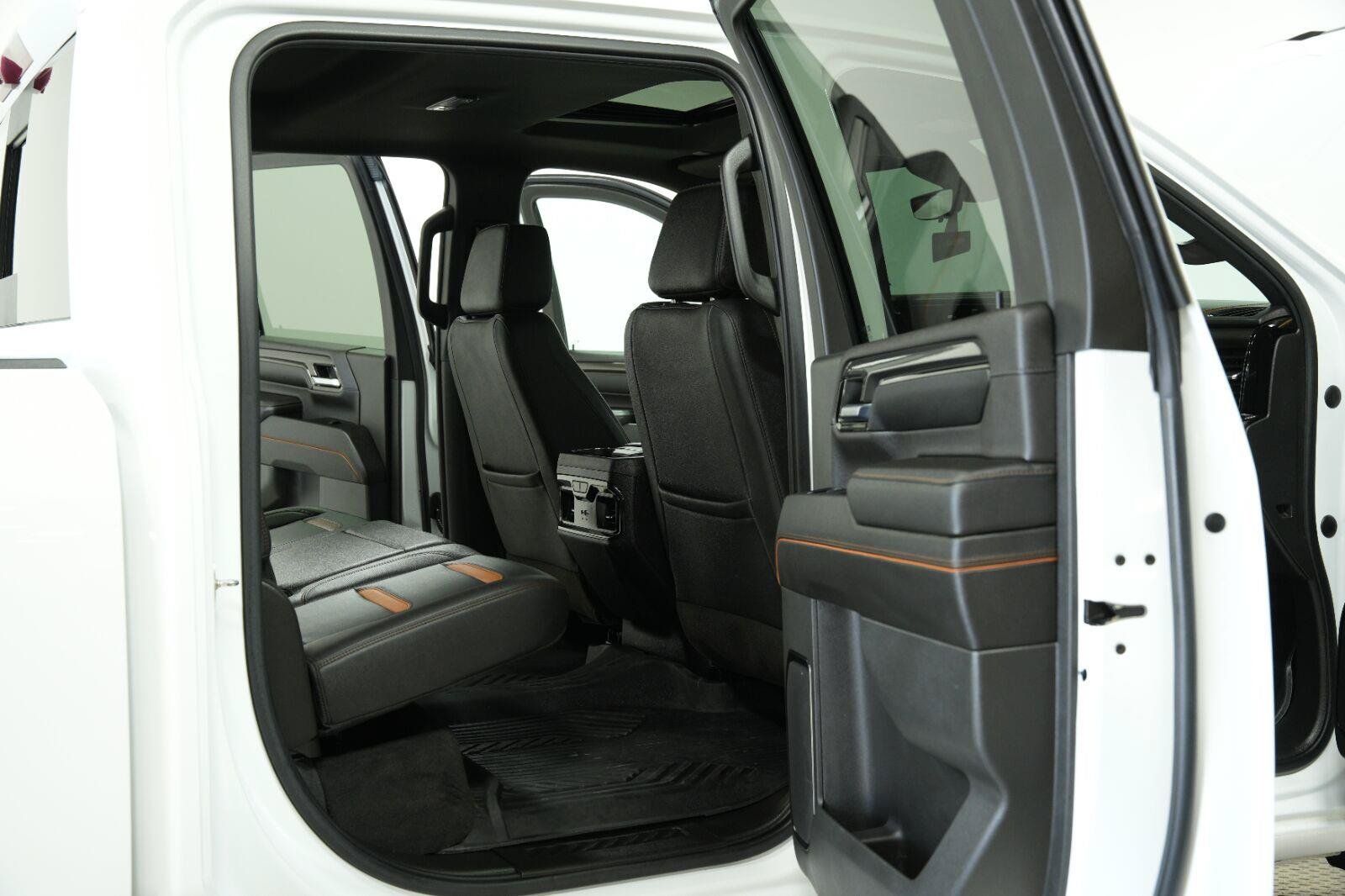 Used 2024 GMC Sierra 2500 AT4 w/ AT4 Premium Plus Package AWD/4WD image 14