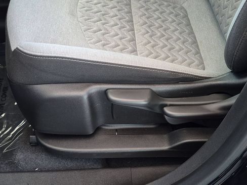 Used 2023 Chevrolet Equinox LS FWD image 22