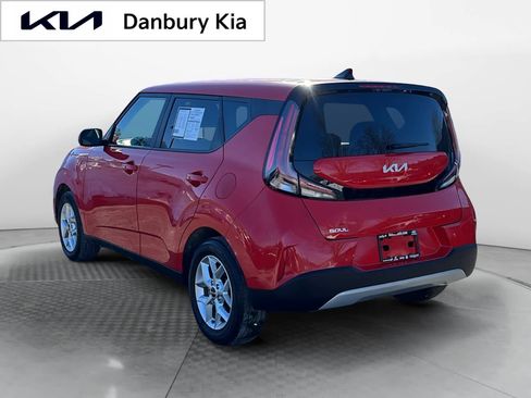 Used 2023 Kia Soul LX w/ LX Technology Package image 4
