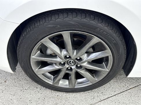 Used 2018 MAZDA MAZDA3 Grand Touring image 50