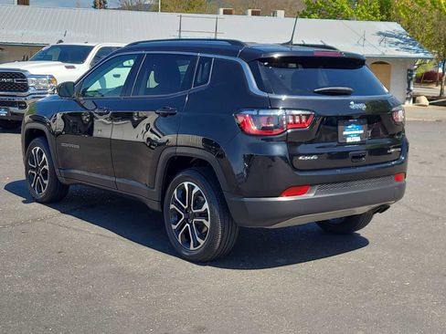 Used 2022 Jeep Compass Limited image 12