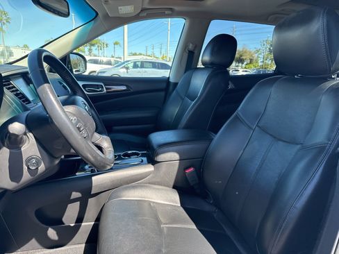 Used 2015 Nissan Pathfinder Platinum image 11
