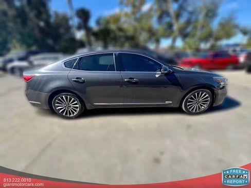 Used 2018 Kia Cadenza Premium FWD image 4