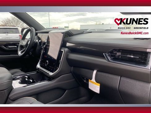 New 2026 GMC Yukon XL Elevation image 46