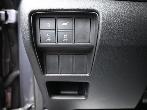 Used 2017 Honda CR-V EX-L image 16