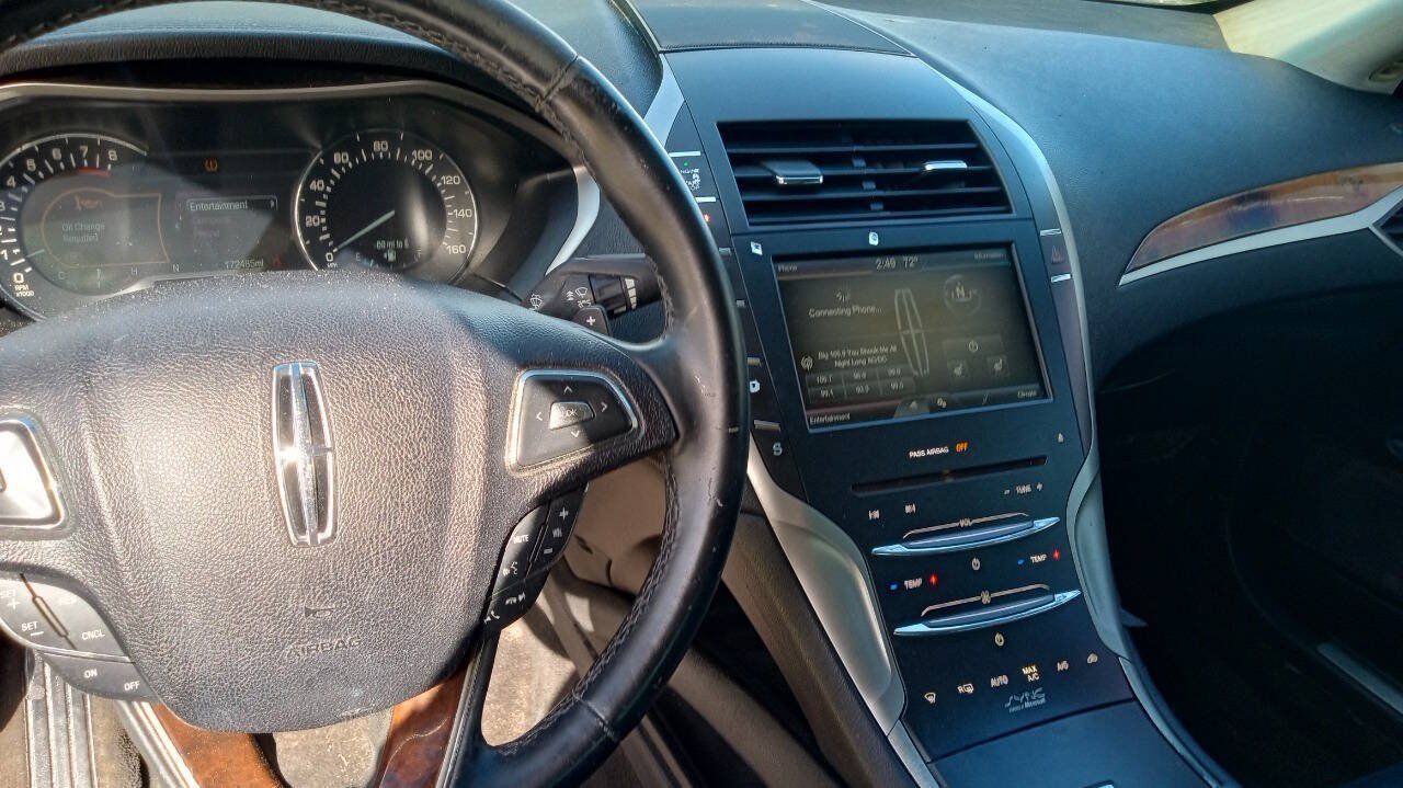 Used 2015 Lincoln MKZ w/ Equipment Group 101A Select FWD image 13