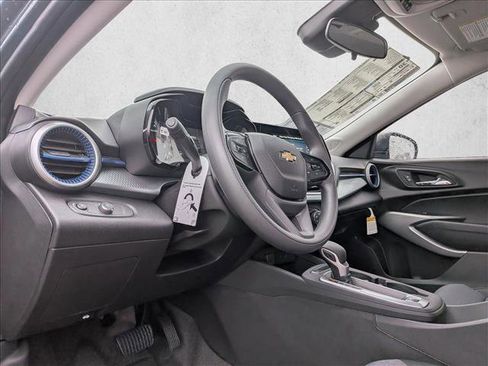 New 2026 Chevrolet Trax LS w/ Driver Confidence Package image 9
