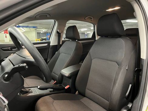 Used 2014 Volkswagen Passat 2.5 S image 15