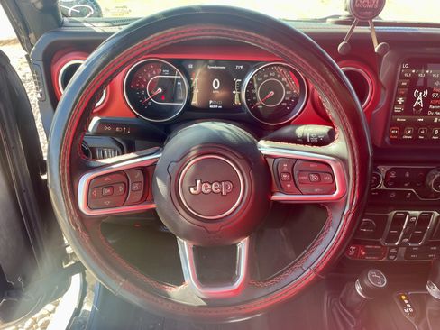 Used 2021 Jeep Gladiator Rubicon AWD/4WD image 13
