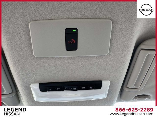Used 2025 Nissan Versa SR w/ Trunk Package FWD image 28