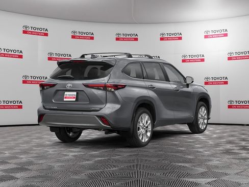 New 2026 Toyota Highlander Limited AWD/4WD image 2