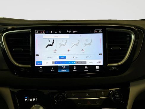 Used 2022 Chrysler Pacifica Touring-L FWD image 25