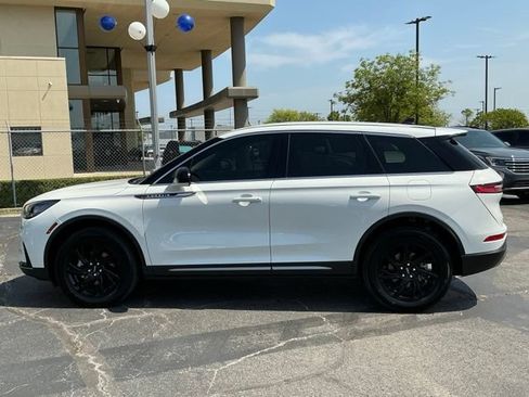 Used 2025 Lincoln Corsair FWD image 6