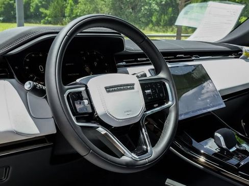 New 2026 Land Rover Range Rover Sport SE AWD/4WD image 22