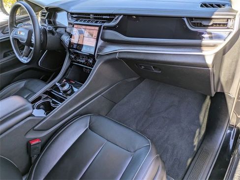 Certified 2022 Jeep Grand Cherokee L Limited w/ Trailer Tow Group (B) image 33