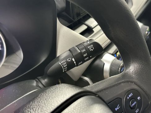 Used 2022 Toyota RAV4 XLE image 17