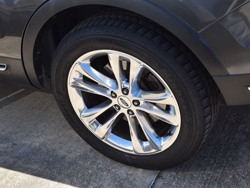 Used 2018 Ford Explorer Limited FWD image 10