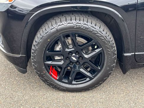 Certified 2021 Chevrolet Traverse Premier w/ Redline Edition image 13