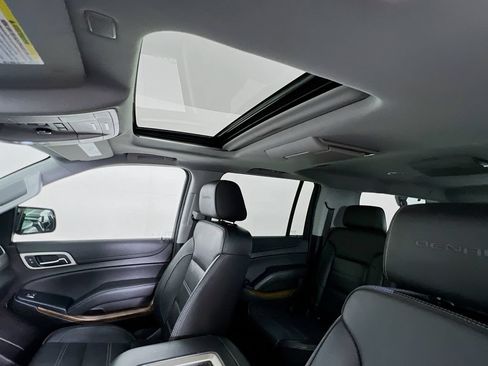 Used 2020 GMC Yukon XL Denali w/ Open Road Package AWD/4WD image 22