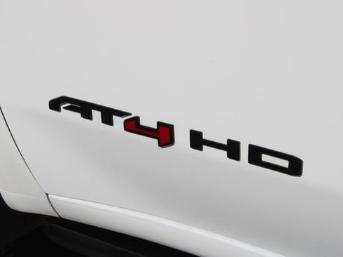 Used 2024 GMC Sierra 2500 AT4 w/ AT4 Premium Plus Package image 19