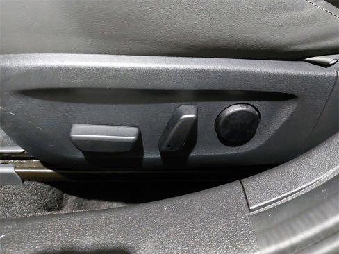 Used 2023 MAZDA MAZDA3 s image 30