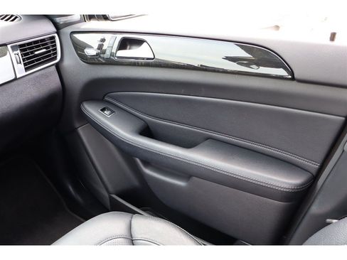 Used 2018 Mercedes-Benz GLE 350 image 22