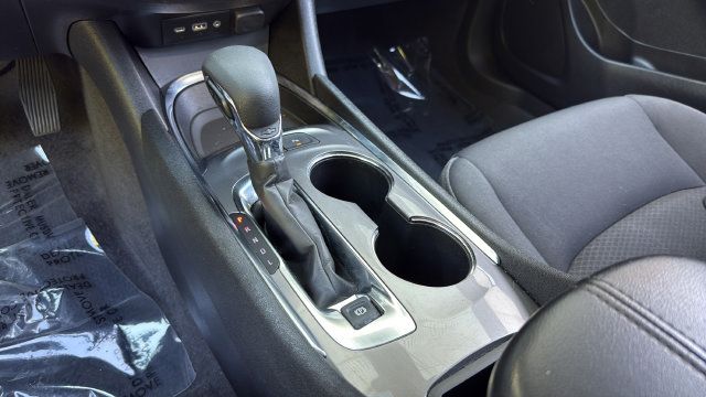 Used 2025 Chevrolet Malibu LT FWD image 23