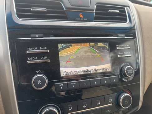 Used 2014 Nissan Altima 2.5 S w/ Display Audio Package image 5