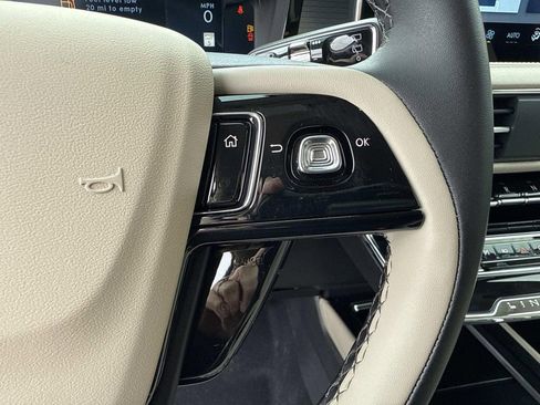 New 2026 Lincoln Corsair Premiere image 29