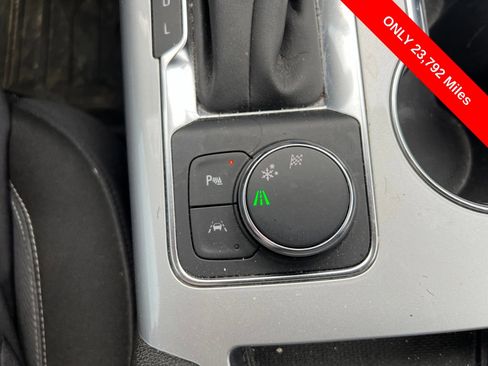Used 2024 Chevrolet Blazer LT w/ Convenience Package FWD image 16