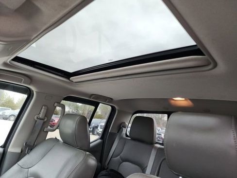 Used 2019 Nissan Frontier SL image 28