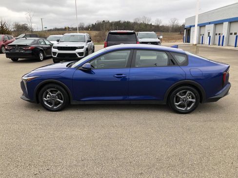 Used 2025 Kia K4 LXS image 2