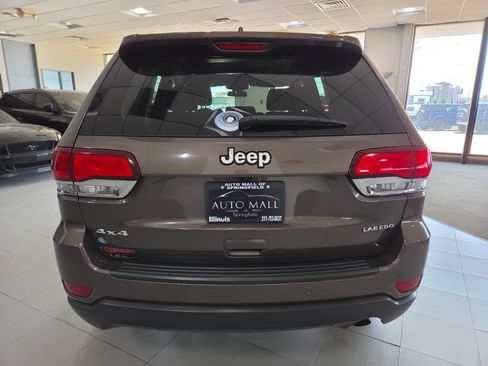 Used 2021 Jeep Grand Cherokee Laredo AWD/4WD image 6