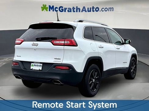 Used 2018 Jeep Cherokee Latitude w/ Cold Weather Group AWD/4WD image 8