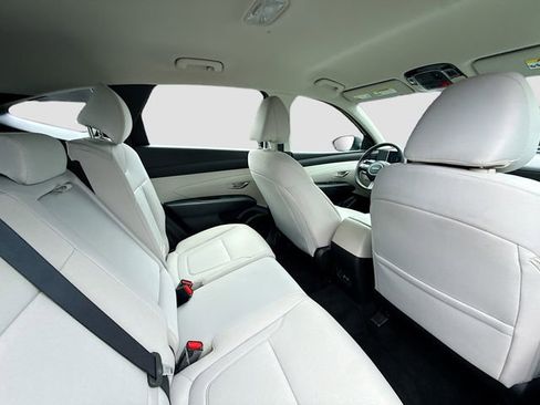 Used 2025 Hyundai Tucson SE FWD image 25