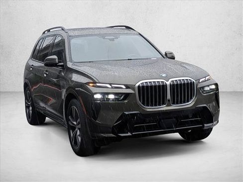 Used 2026 BMW X7 xDrive40i w/ M Sport Package AWD/4WD image 6
