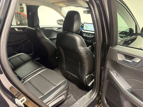 Used 2023 Ford Escape Platinum AWD/4WD image 63