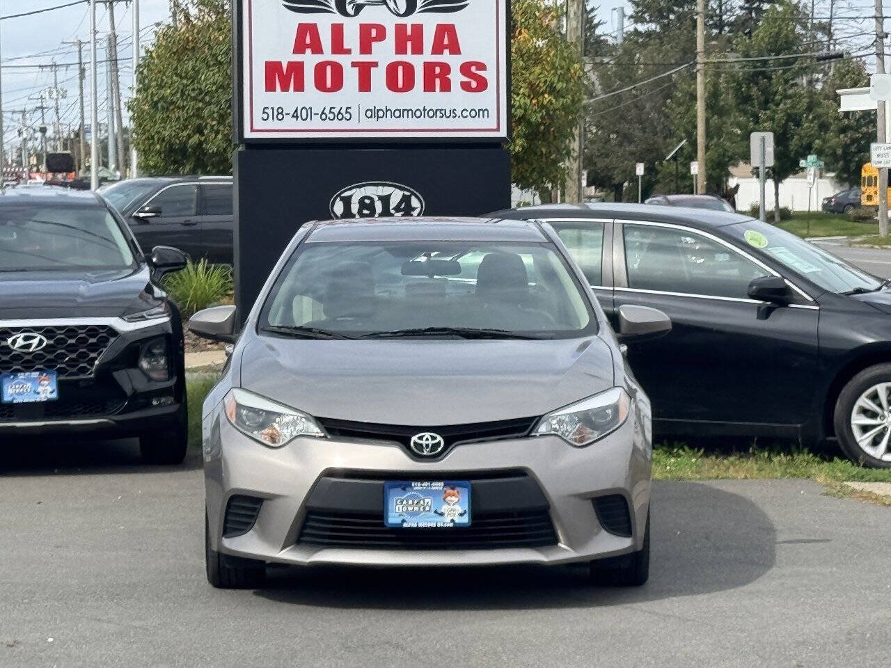 Used 2014 Toyota Corolla LE FWD image 2