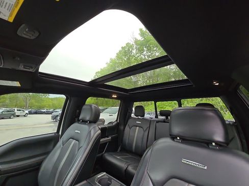 Used 2019 Ford F150 Platinum w/ Equipment Group 701A Luxury AWD/4WD image 21