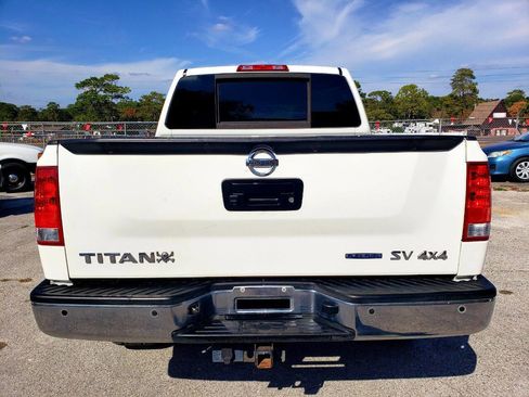 Used 2013 Nissan Titan SV w/ SV Value Truck Pkg image 3